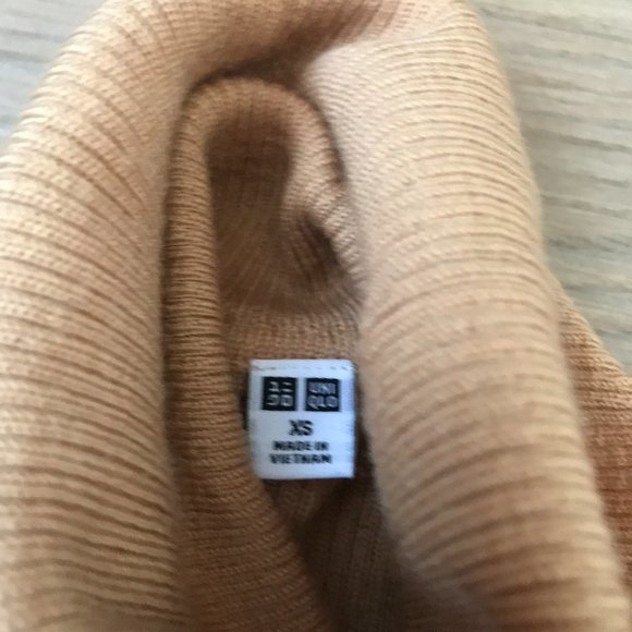 Uniqlo Marigold Wool Blend Ribbed Turtleneck - Picture 2 of 2